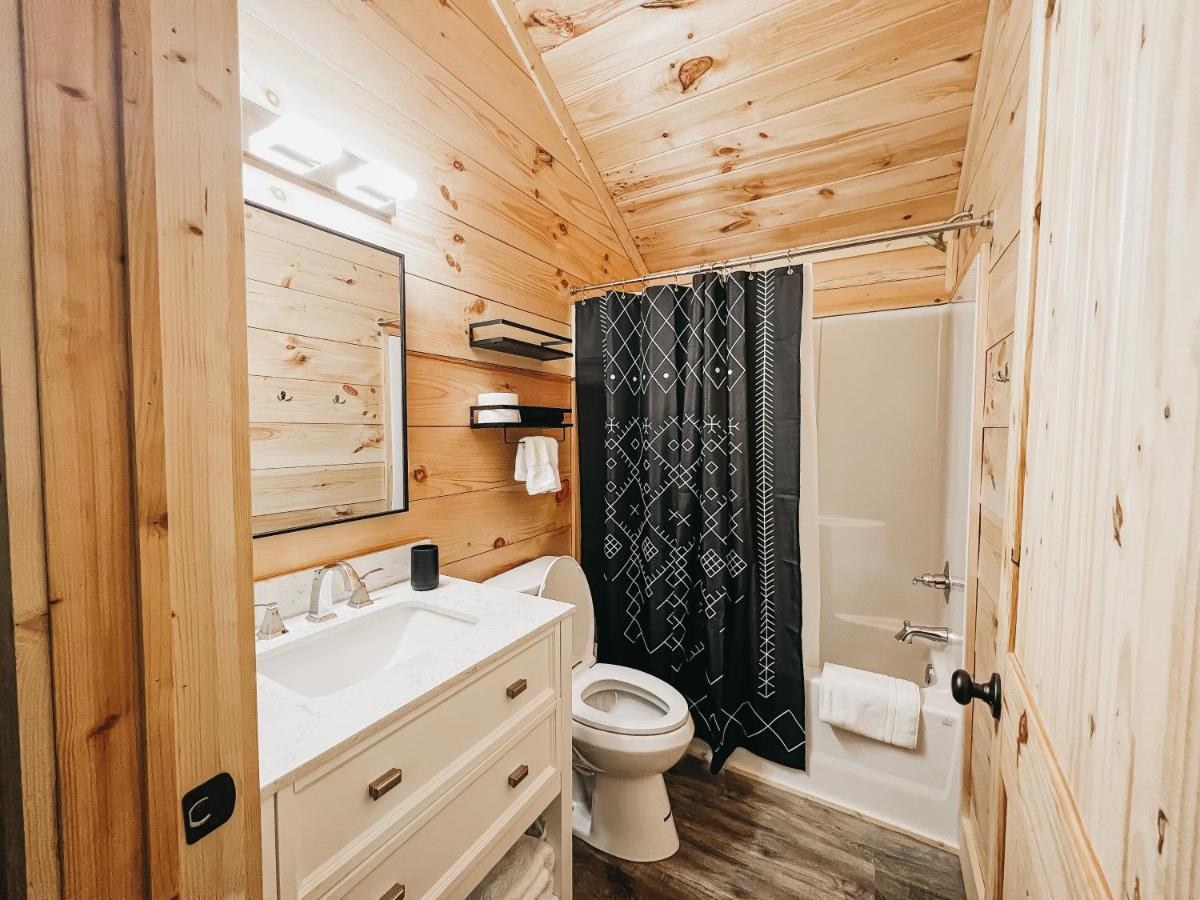 Cabin #4 Studio W Kitchenette Hartwell Exterior photo